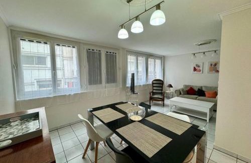 Blatin Apartment | Cozy F3 in Central Clermont FD with Convenient Parking
