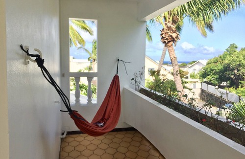 Centre-Ville Apartment | Oceanfront Retreat at F3 Saint Pierre - Rated 9.2/10