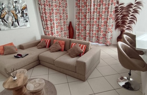 Frejus Plage Apartment | Beachside Escape: F3 with Pool, Ocean View & High Rating