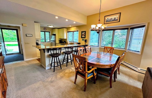 Bretton Woods House | Ideal Townhome Steps from Mount Washington Hotel & Ski Area