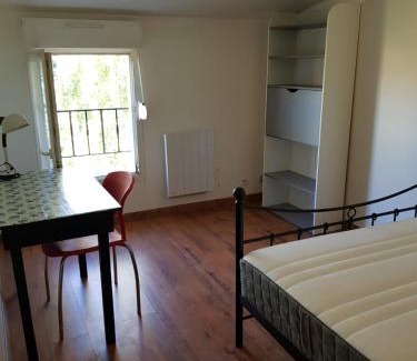 Chalons-en-Champagne Apartment | Serene F4 Apartment Near Central Chalons en Champagne