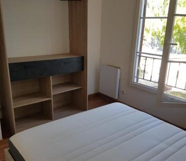 Chalons-en-Champagne Apartment | Serene F4 Apartment Near Central Chalons en Champagne