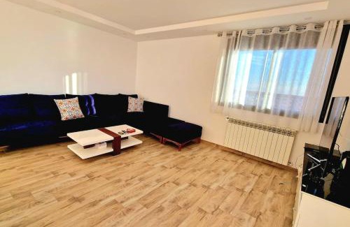 Oran Apartment | Family-Friendly F4 Vue sur Mer with Ocean Views