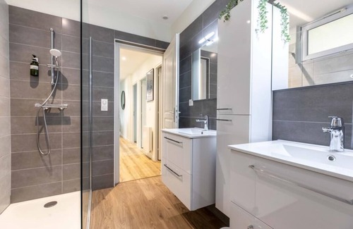 La Glaciere Apartment | Cosy F5 Champfleuri C Garage Near Michelin Headquarters