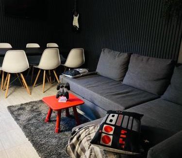 Tomelilla House | Furet 5 Family Suite with Private Entrance & Ocean View