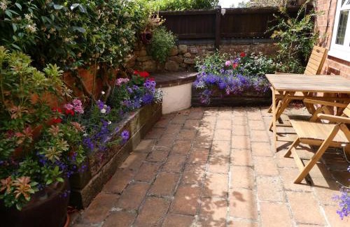 Avon Dassett House | Cozy 2-Bed Cotswolds Cottage with Private Courtyard