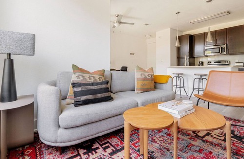 Gateway Apartment | Inviting Arboretum 1BR with Pool, Gym & Lounge Near Dining
