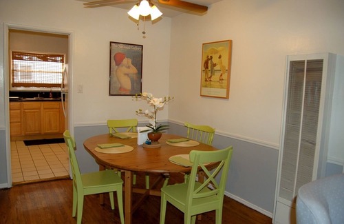 Valley Glen Apartment | Pet-Friendly Condo with Ocean View & Top Guest Rating 9/10