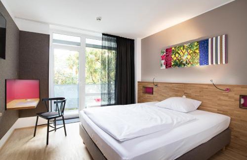 Altperlach Hotel | Fab Hotel: Guest Rated 8.8 with Family-Friendly Dining