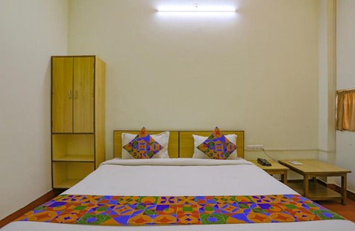 Amer Bed & Breakfast | Relax at FabEscape Anand Mahal with Pool & Breakfast