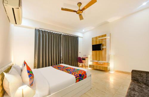 Gurugram Hotel | FabExpress AR Suites