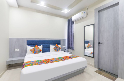 Indira Nagar Hotel | Budget-Friendly Stay at Fabexpress Grand Inn I with Breakfast
