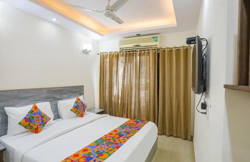 East of Kailash Hotel | Budget-Friendly Stay at FabExpress JPM Harshdeep with Breakfast