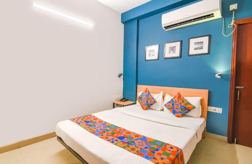 Kolkata Hotel | Budget-Friendly Stay at FabExpress P3 with Breakfast Included