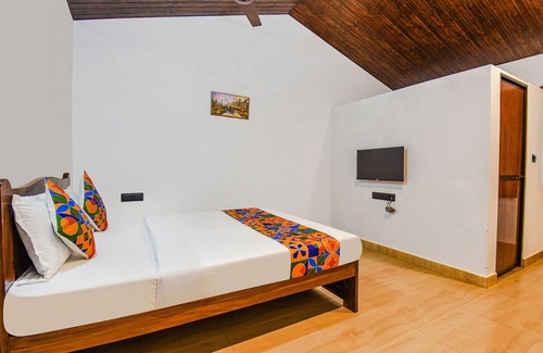 Nagoa Hotel | Budget-Friendly Stay at Fabexpress Peacock Suites with Breakfast