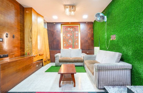 Pallavaram Hotel | Budget-Friendly Stay at Fabexpress Raj Supreme Residency