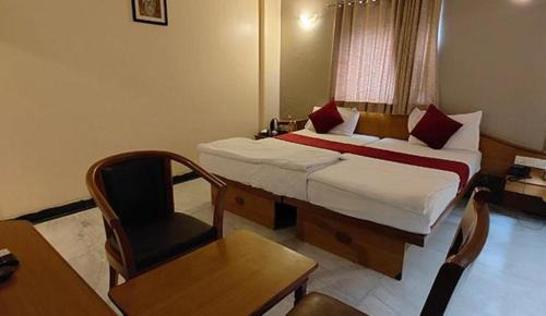 Alandi Hotel | FabExpress Ramesh Inn