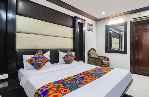 Prashant Vihar Hotel | Budget-Friendly Stay at FabExpress Sandberry with Breakfast