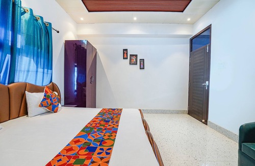 Faizabad Hotel | Family-Friendly FabExpress Savitri Resort with Breakfast