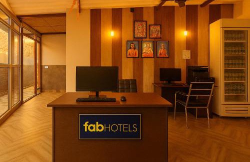 Haraiya Hotel | Guest Rated 9.3: Family-Friendly FabExpress Shree Ram Aadhar