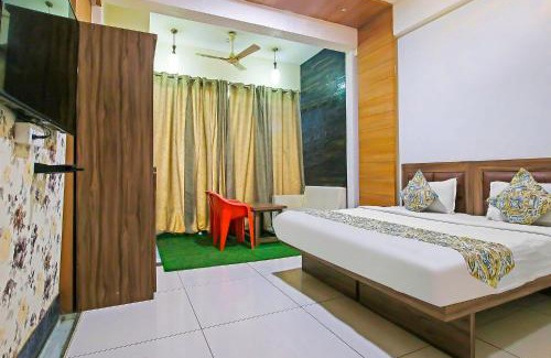 Bhopal Hotel | Budget-Friendly FabHotel Sugar Cube with Family Amenities