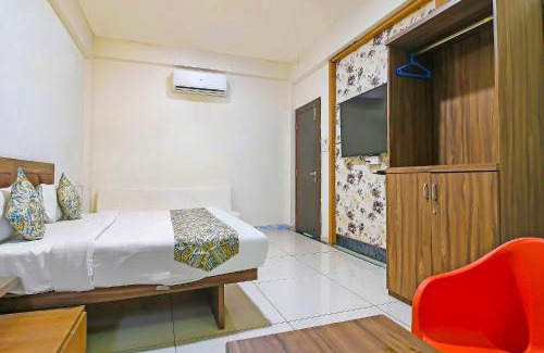 Bhopal Hotel | Budget-Friendly FabHotel Sugar Cube with Family Amenities