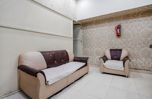 Baramati Hotel | Discover Fabexpress Swara Residency with Family-Friendly Perks