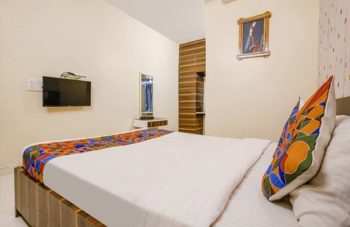 Baramati Hotel | Discover Fabexpress Swara Residency with Family-Friendly Perks
