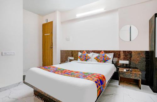 Wakad Hotel | Budget-Friendly Stay at FabExpress Wakad Villa with Breakfast