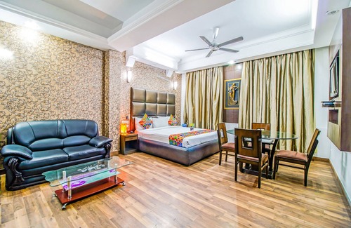 Jasola Hotel | Budget-Friendly Stay at Fabhotel Cameron with Breakfast