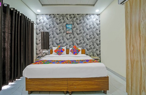 Indore Hotel | Fabhotel Cressdia