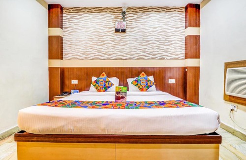 Gomti Nagar Hotel | Budget-Friendly Stay at FabHotel Crystal Inn with Breakfast