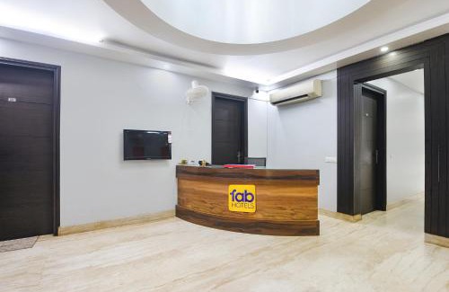 Gurugram Hotel | Family-Friendly Retreat at Daffodils Inn with Kitchen Access