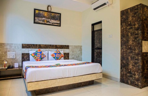 India Hotel | Budget-Friendly Stay at FabExpress Embassy Grand with Breakfast