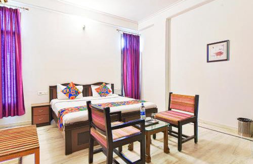 Vaishali Nagar Hotel | Discover FabHotel Gitanjali: Family-Friendly with Breakfast