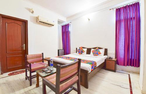 Vaishali Nagar Hotel | Discover FabHotel Gitanjali: Family-Friendly with Breakfast
