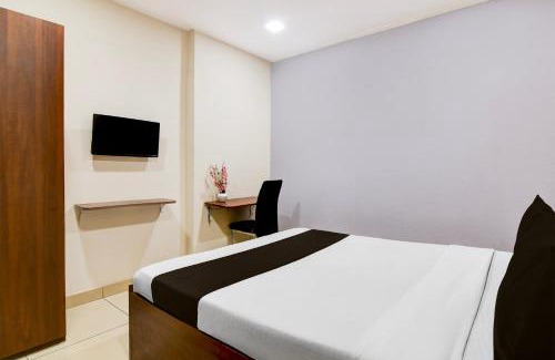 Dumdum Hotel | FabHotel Gokul Residency