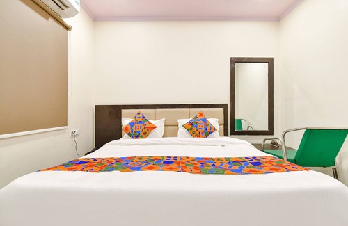 Mansarovar Hotel | Cozy FabHotel Golden Leaf: Family-Friendly with Breakfast
