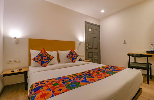 Anand Vihar Hotel | Cozy Stays at Fabhotel Hargobind Enclave with Breakfast