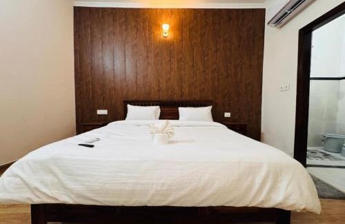 New Delhi House | FabHotel Hazel Town House By StayApart