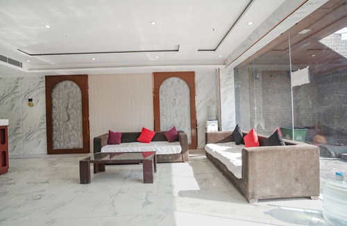 Indirapuram Hotel | Cozy Fabhotel Ip Indrapuram with Breakfast & Child Care