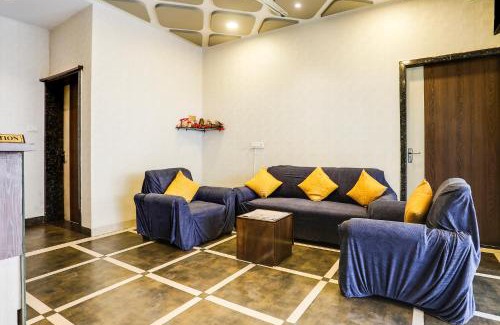 Raipur Hotel | Child-Friendly FabHotel Johar Inn with 8.5/10 Rating