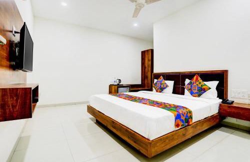 Vadodara Hotel | Budget-Friendly Stay at FabHotel Maa Gayatri with Kitchen