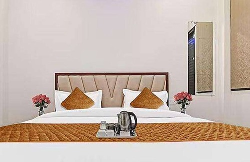 Kalyanpur Hotel | Fabhotel Metro Inn