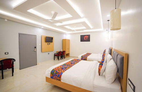 Faizabad Hotel | FabHotel Prime Kingston