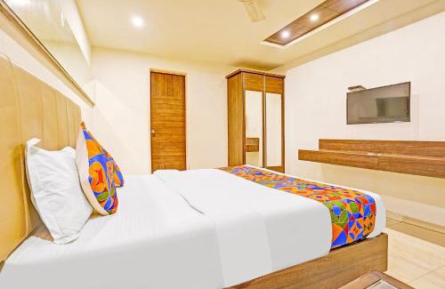 Vadodara Hotel | Family-Friendly FabHotel Prime Sky Light with Great Ratings