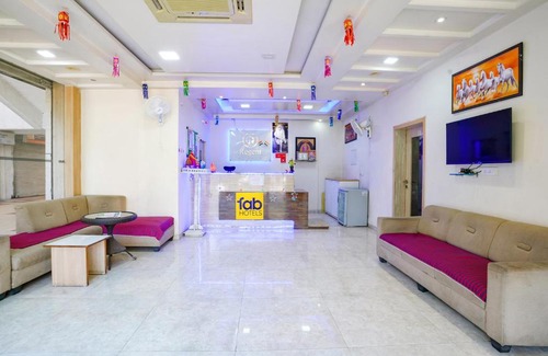 Pimpri - Chinchwad Hotel | Budget-Friendly Stays at FabHotel Regent Inn for Families