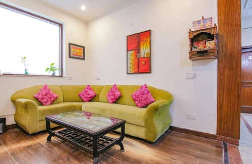 South City I Hotel | Budget-Friendly FabHotel SKS Excel Inn for Families