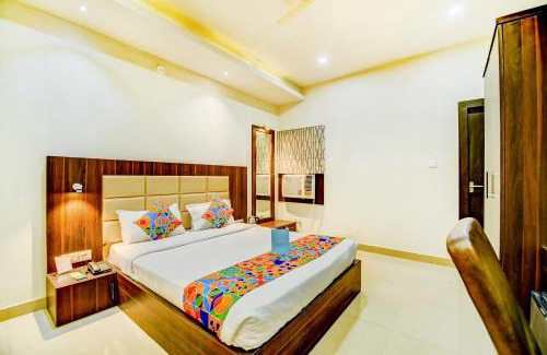 Kanpur Hotel | Delightful FabHotel Solitaire Inn with Breakfast & Family Amenities