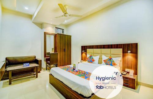 Kanpur Hotel | Delightful FabHotel Solitaire Inn with Breakfast & Family Amenities